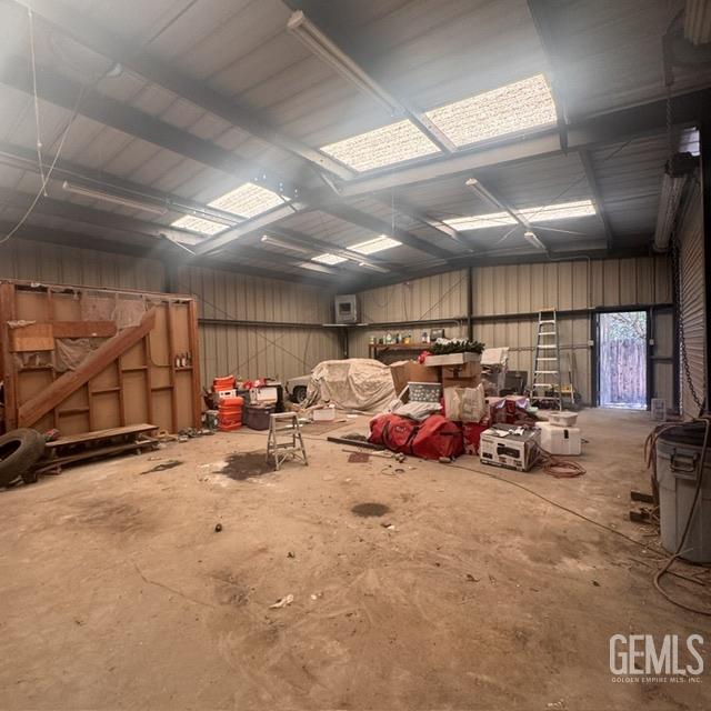 main property photo 8