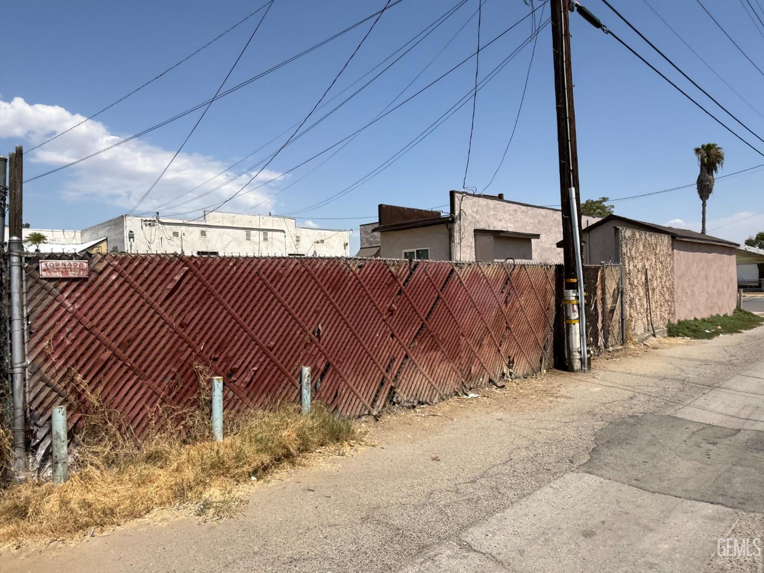 main property photo 13