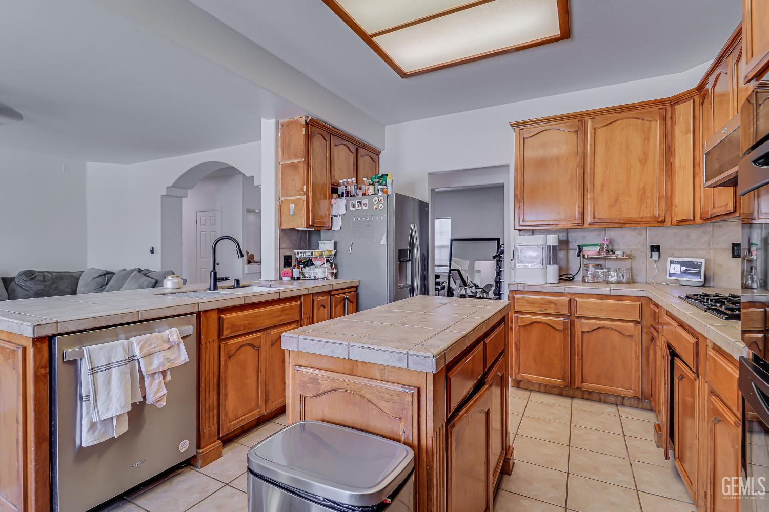 main property photo 13