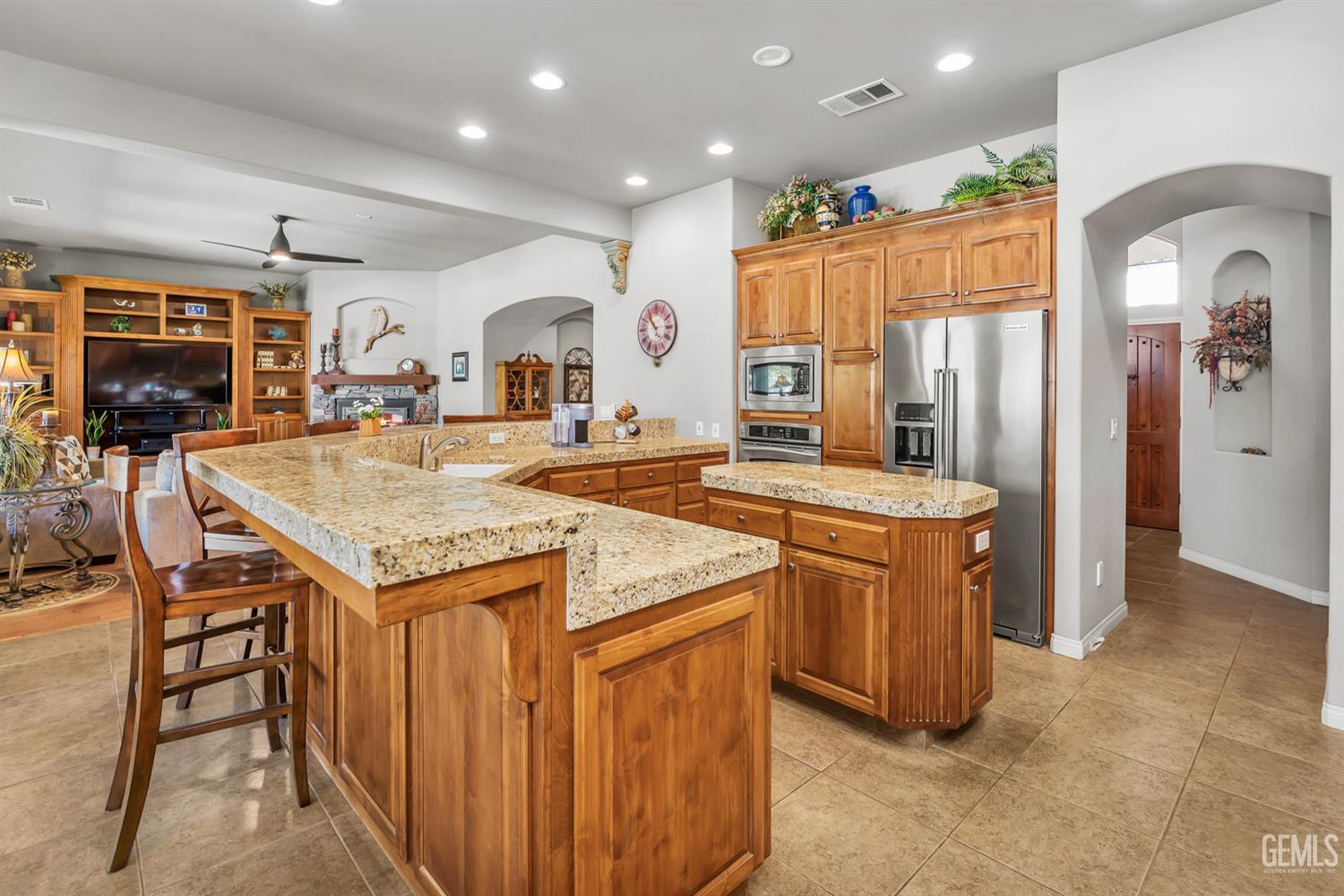 main property photo 16