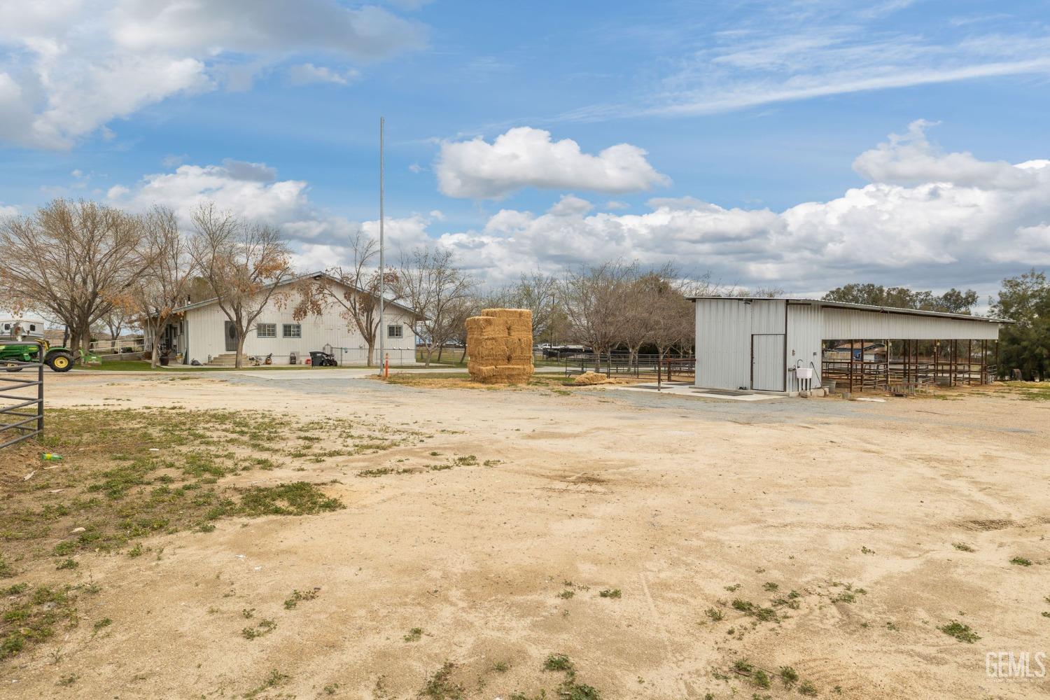 main property photo 51