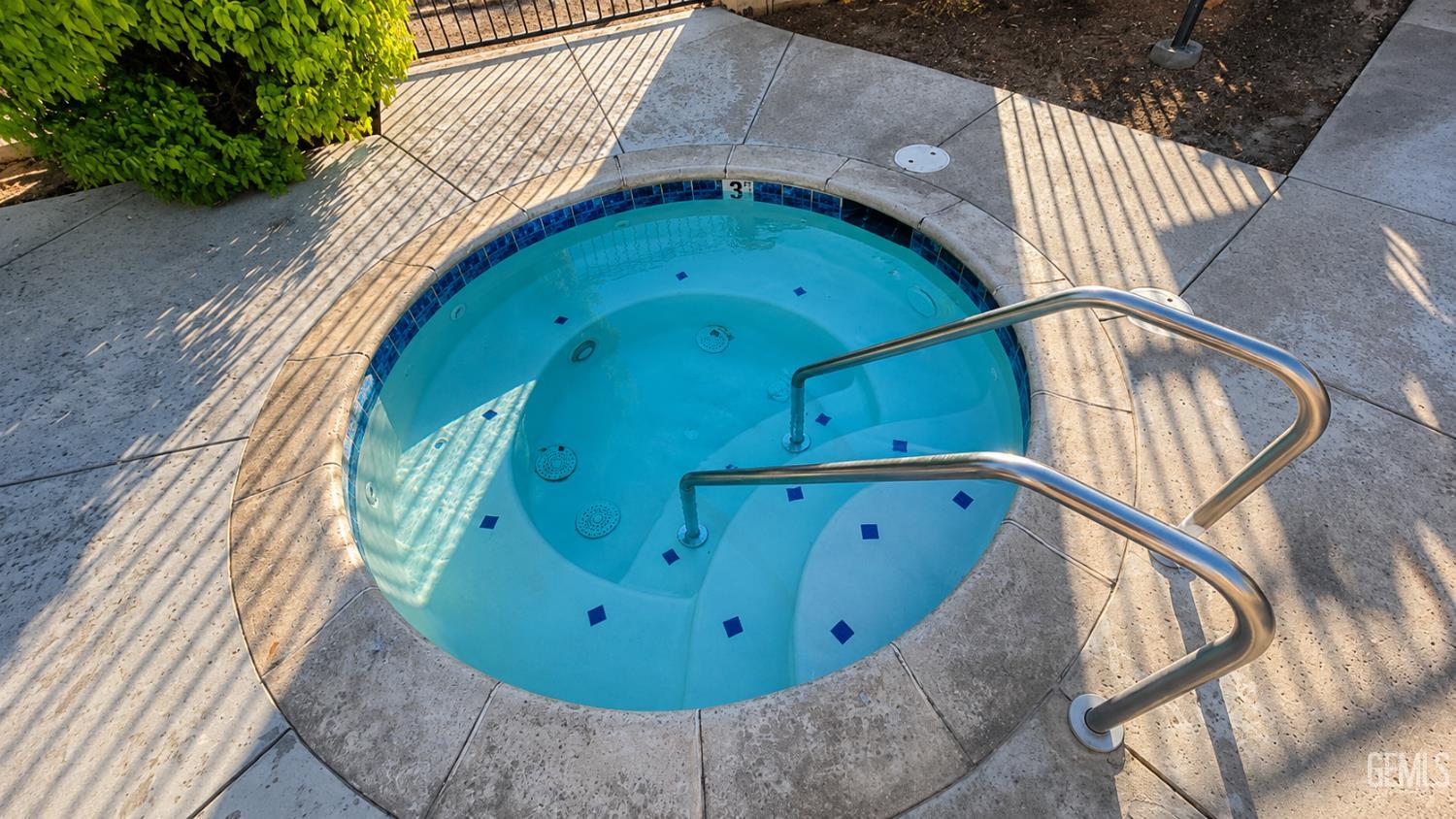 main property photo 15