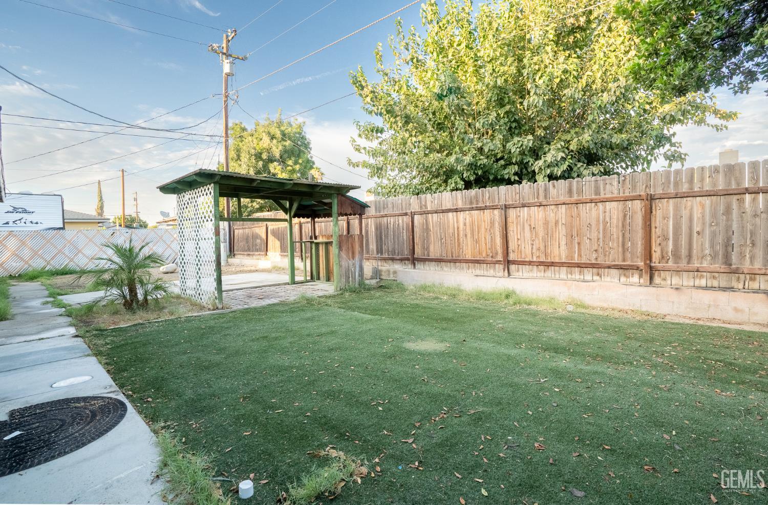 main property photo 15
