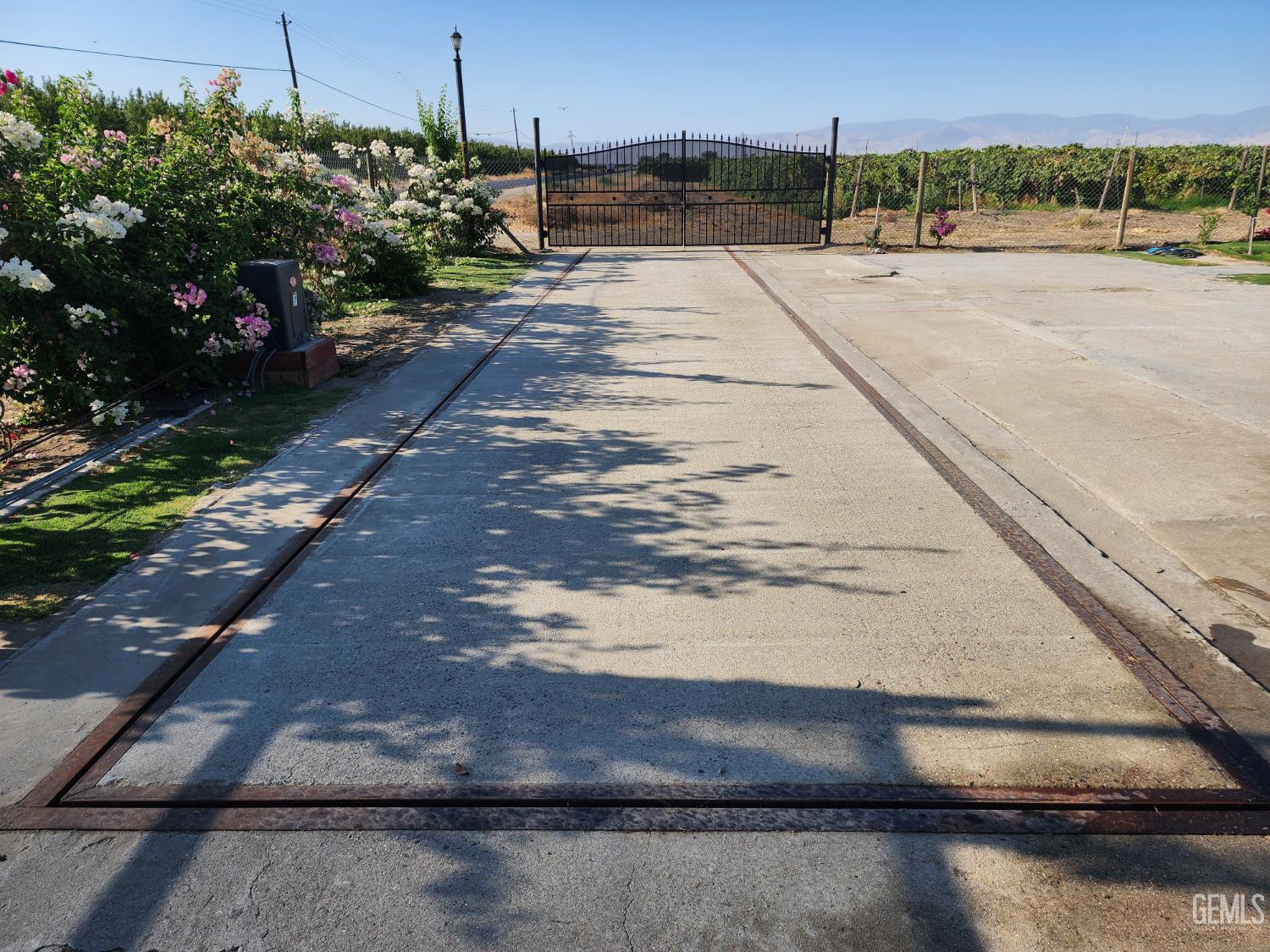 main property photo 17
