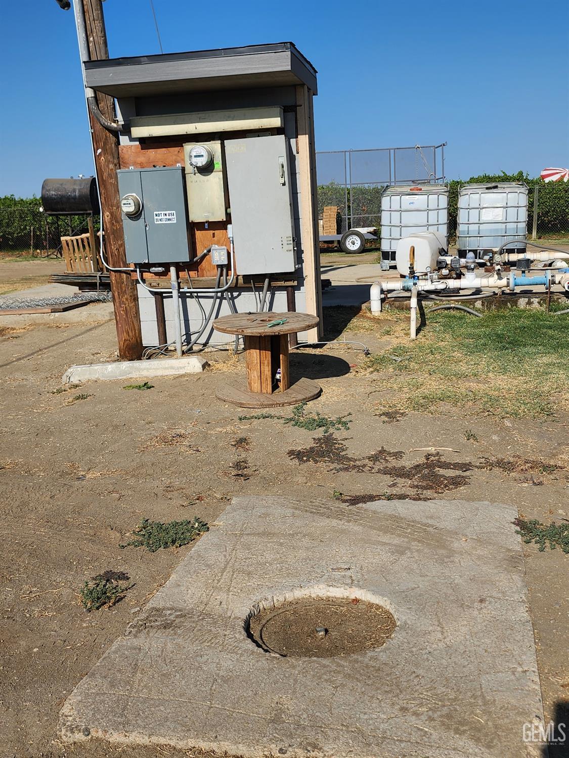 main property photo 37