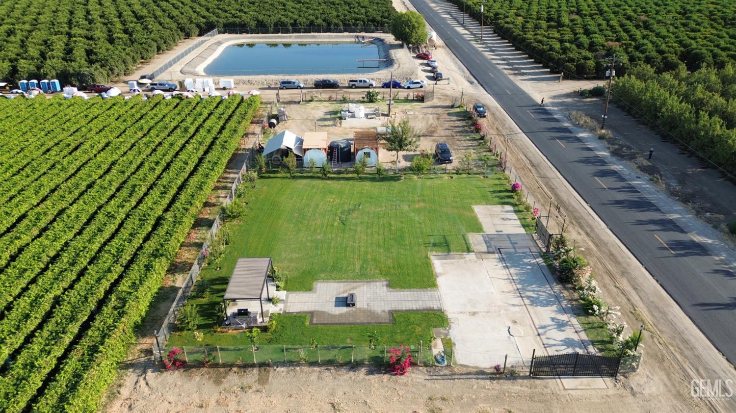 main property photo 8