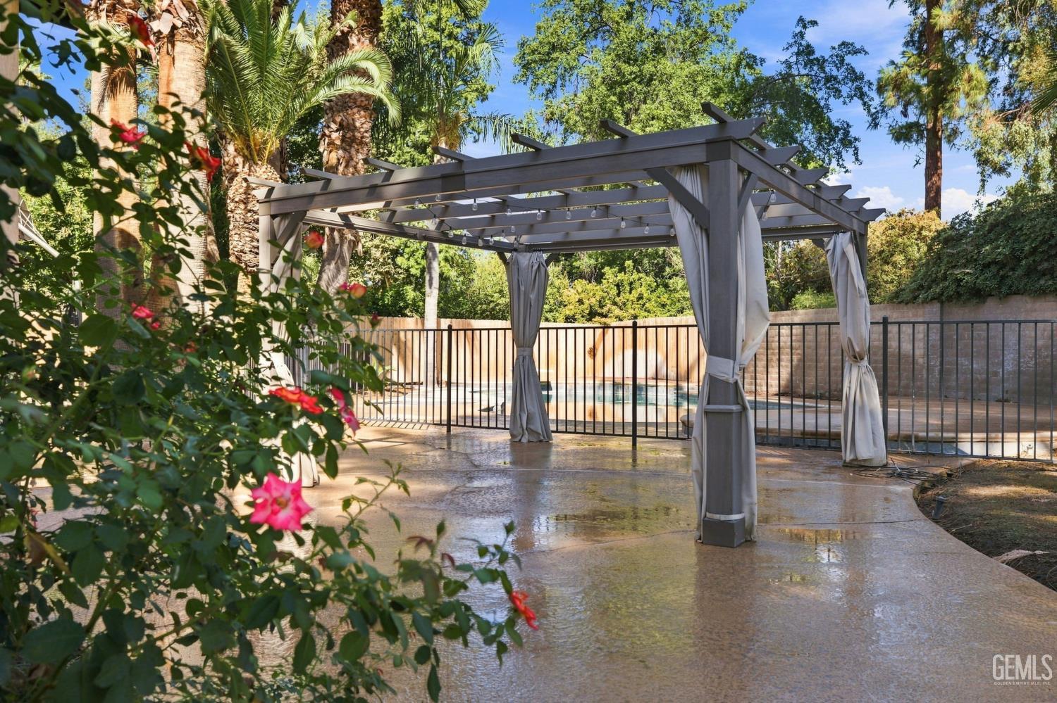 main property photo 59