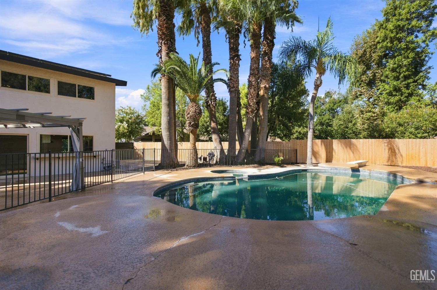 main property photo 64