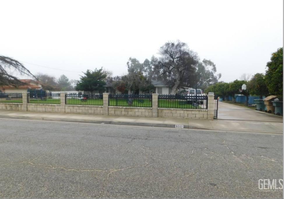 main property photo 0