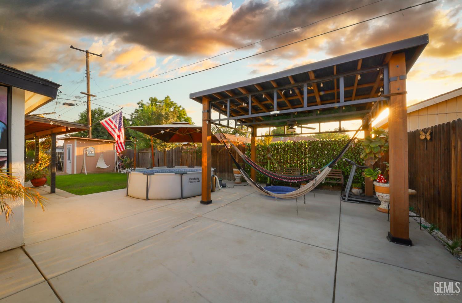 main property photo 19
