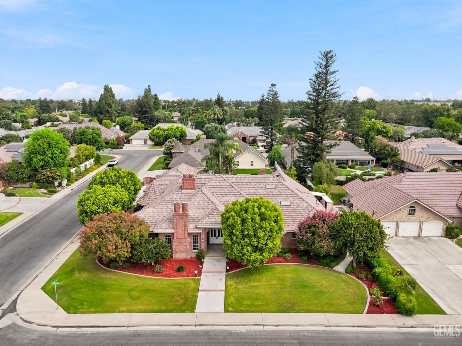 main property photo 0