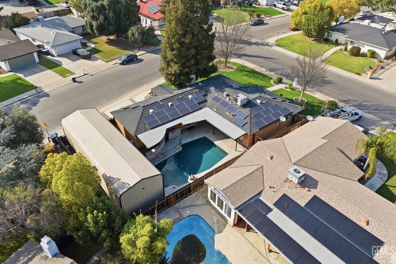 main property photo 39