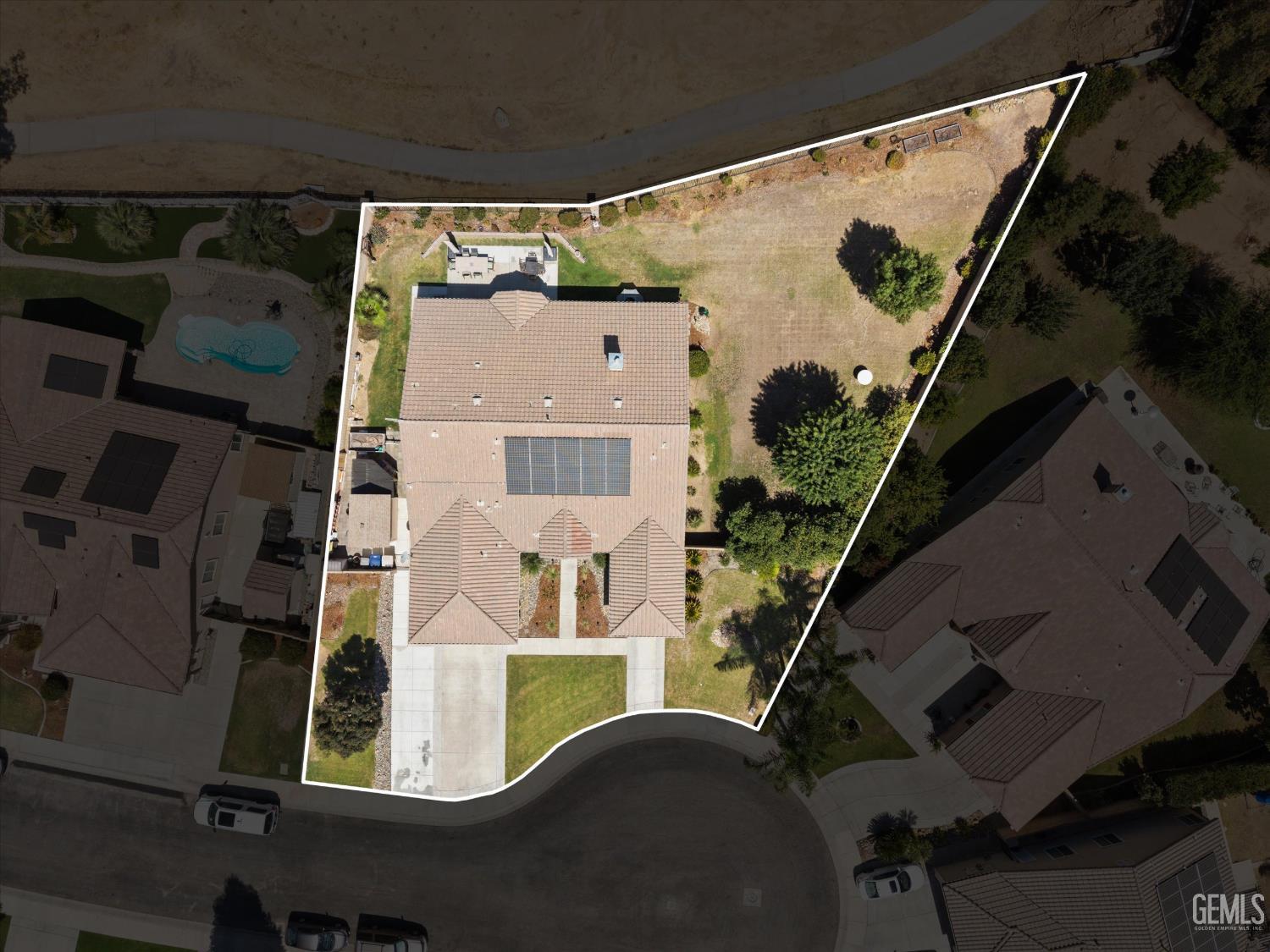 main property photo 2