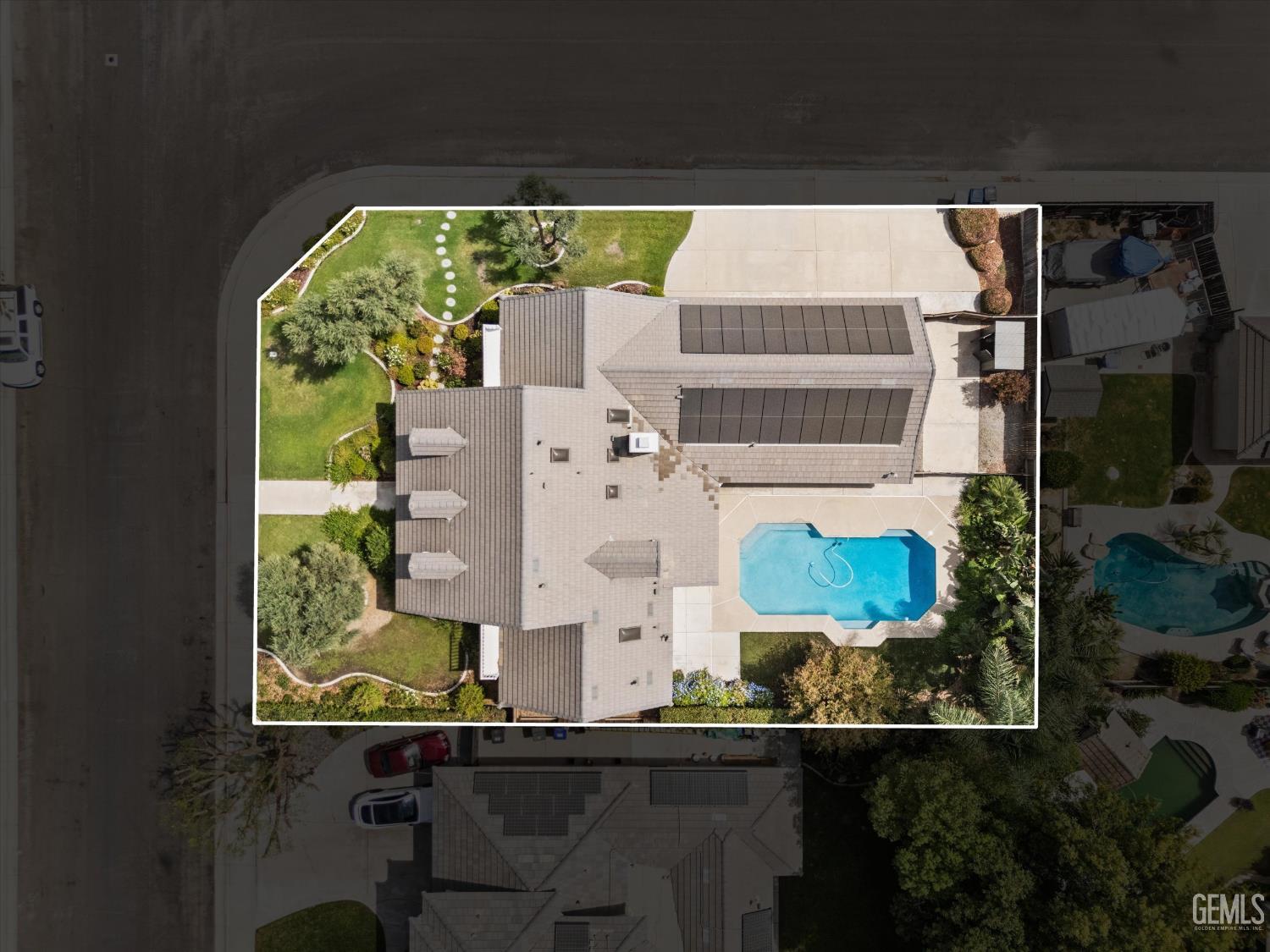 main property photo 59