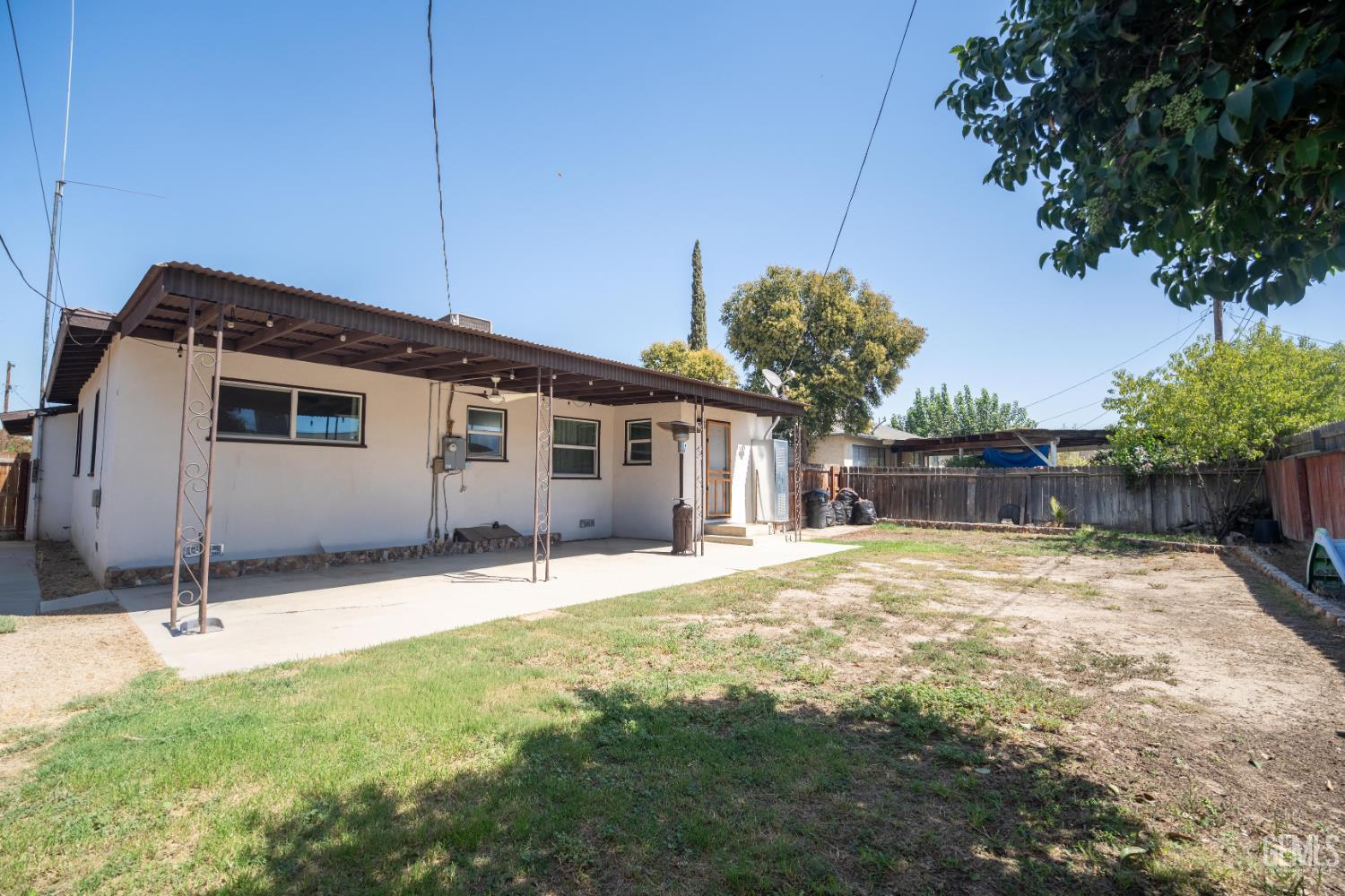 main property photo 15