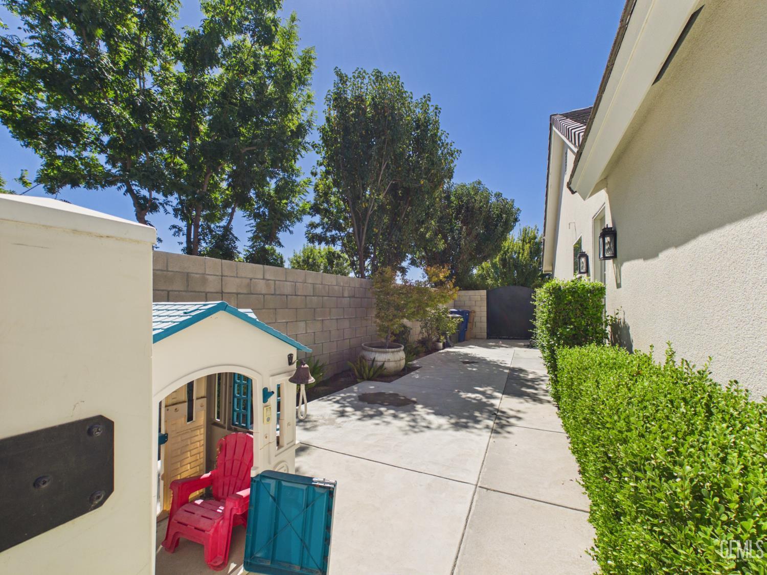 main property photo 57