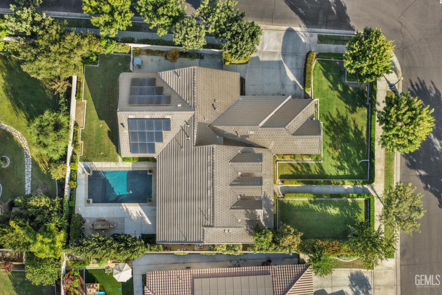 main property photo 64