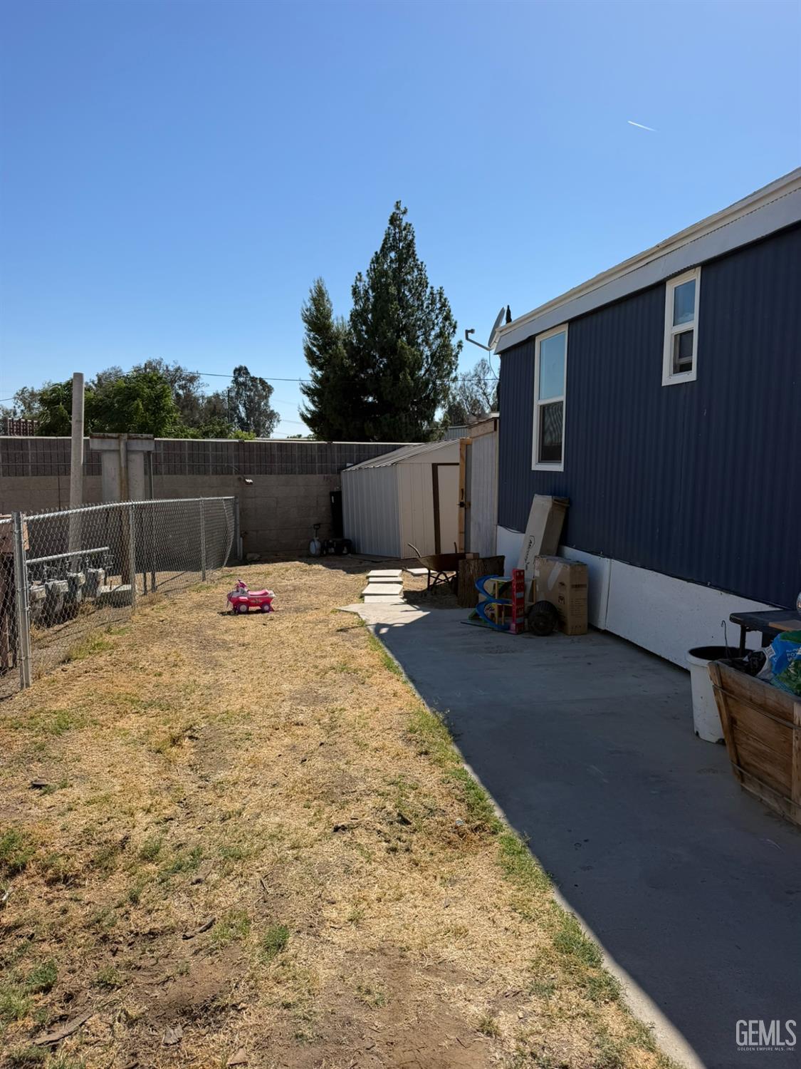 main property photo 13