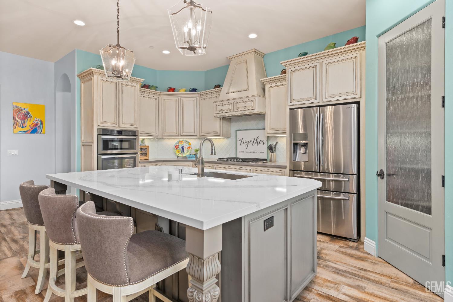 main property photo 19