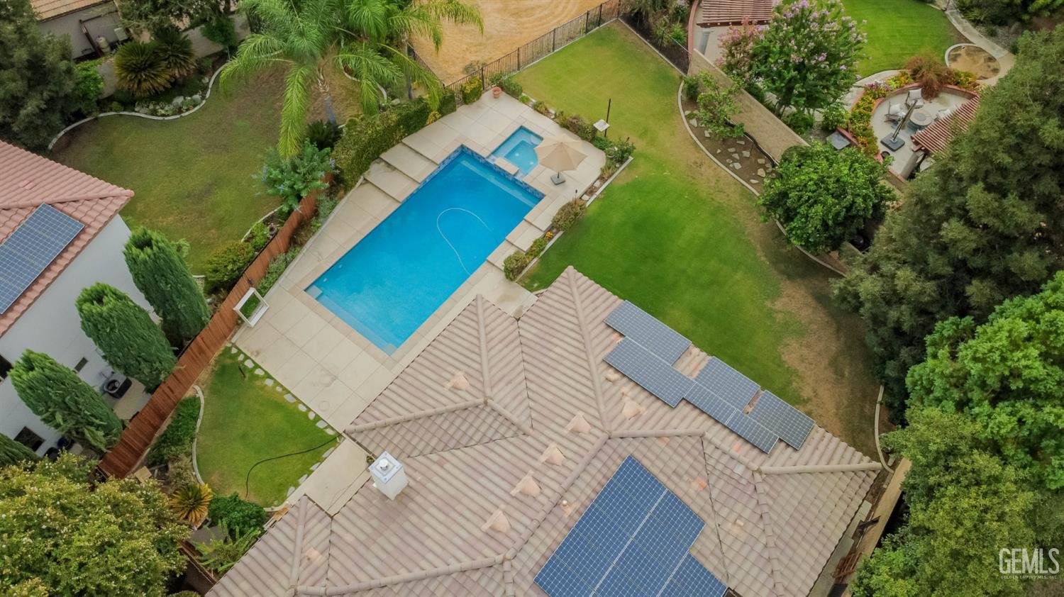 main property photo 41