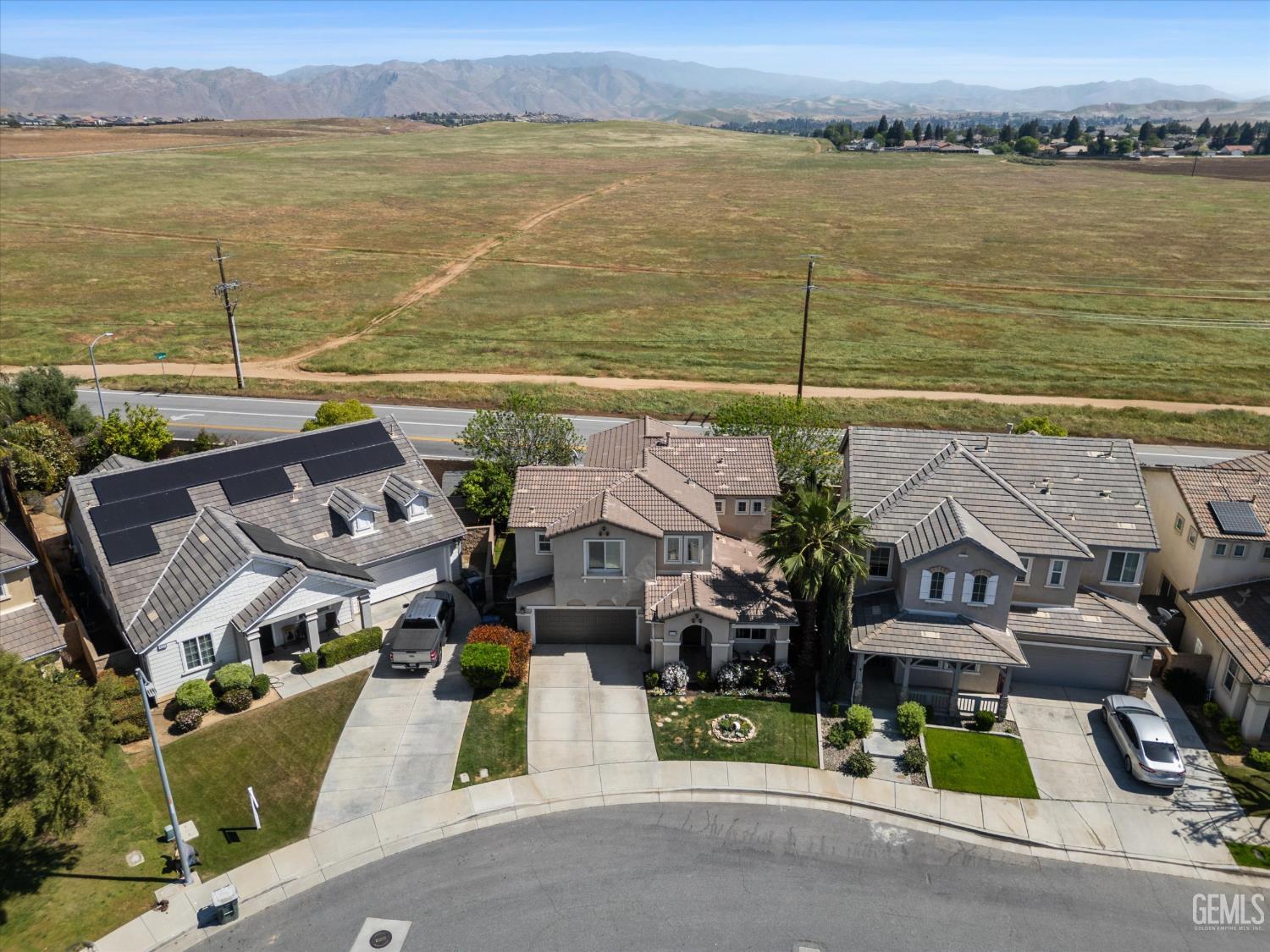 main property photo 0