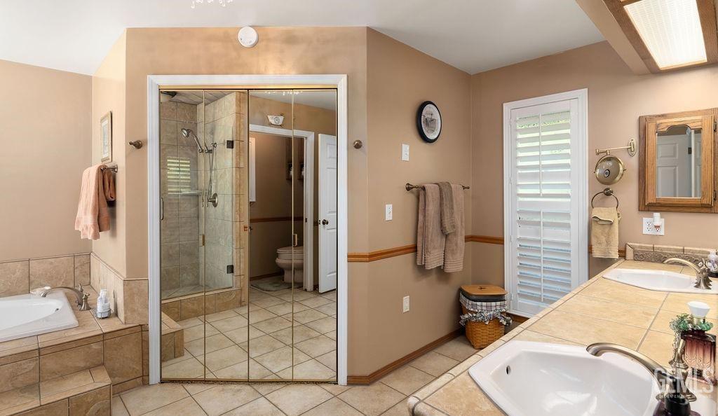 main property photo 13