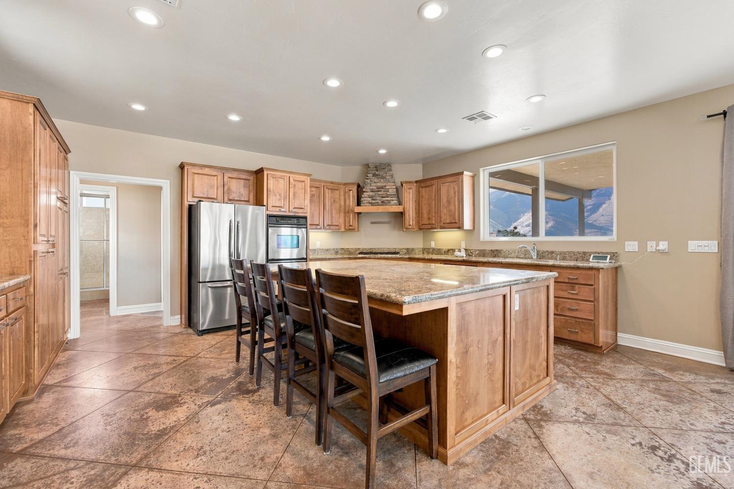 main property photo 17
