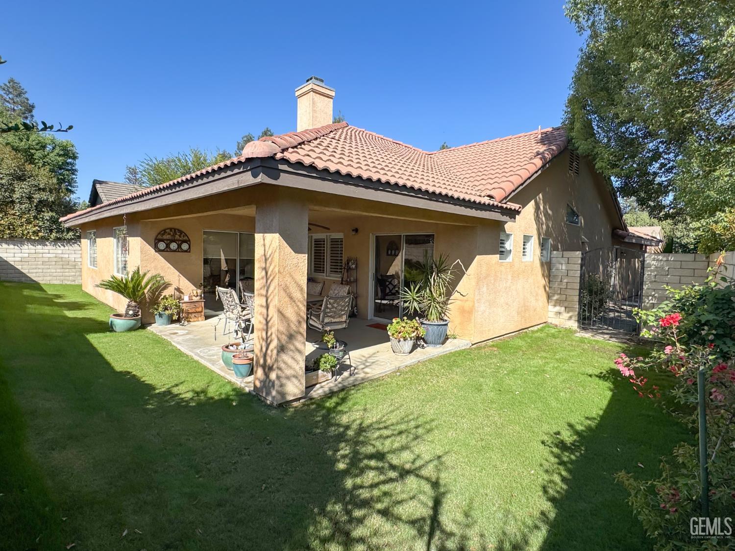 main property photo 23