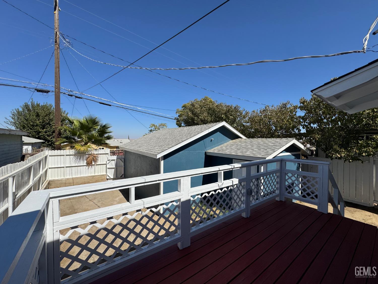 main property photo 11