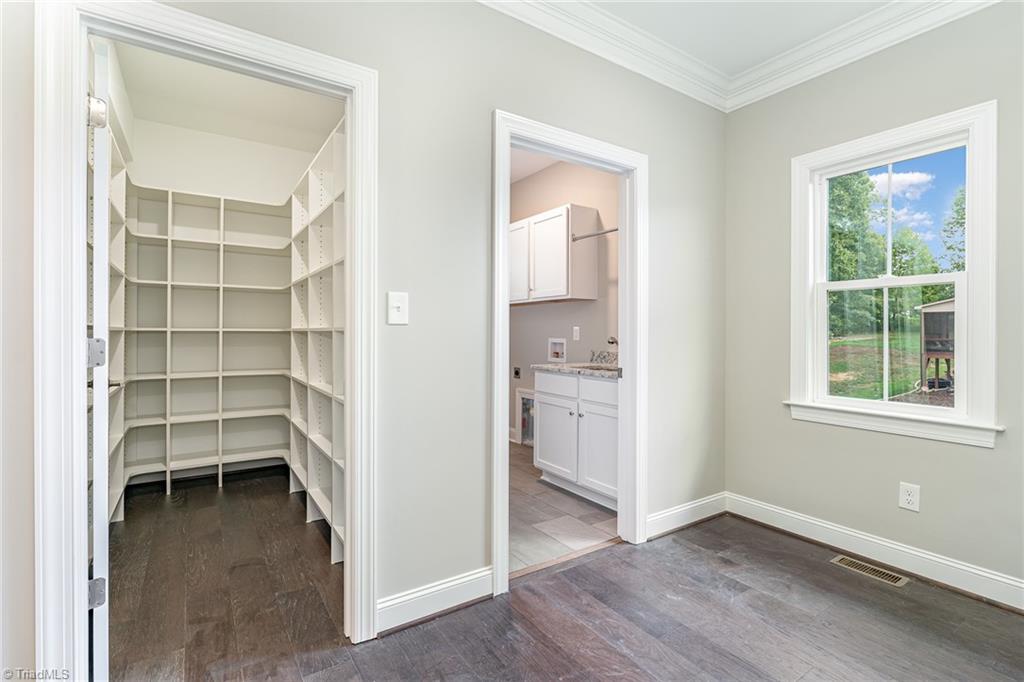 property viewer photo 15