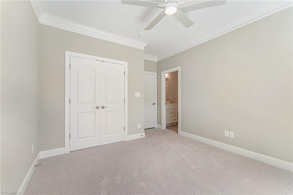property viewer photo 24
