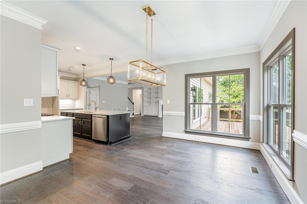 property viewer photo 6