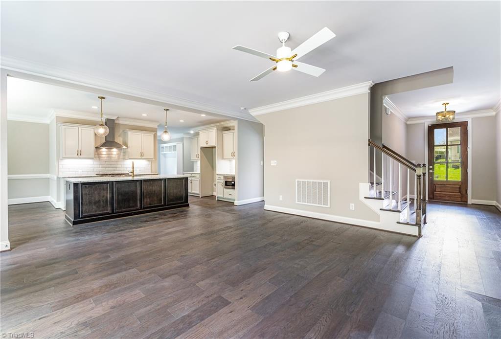 property viewer photo 7