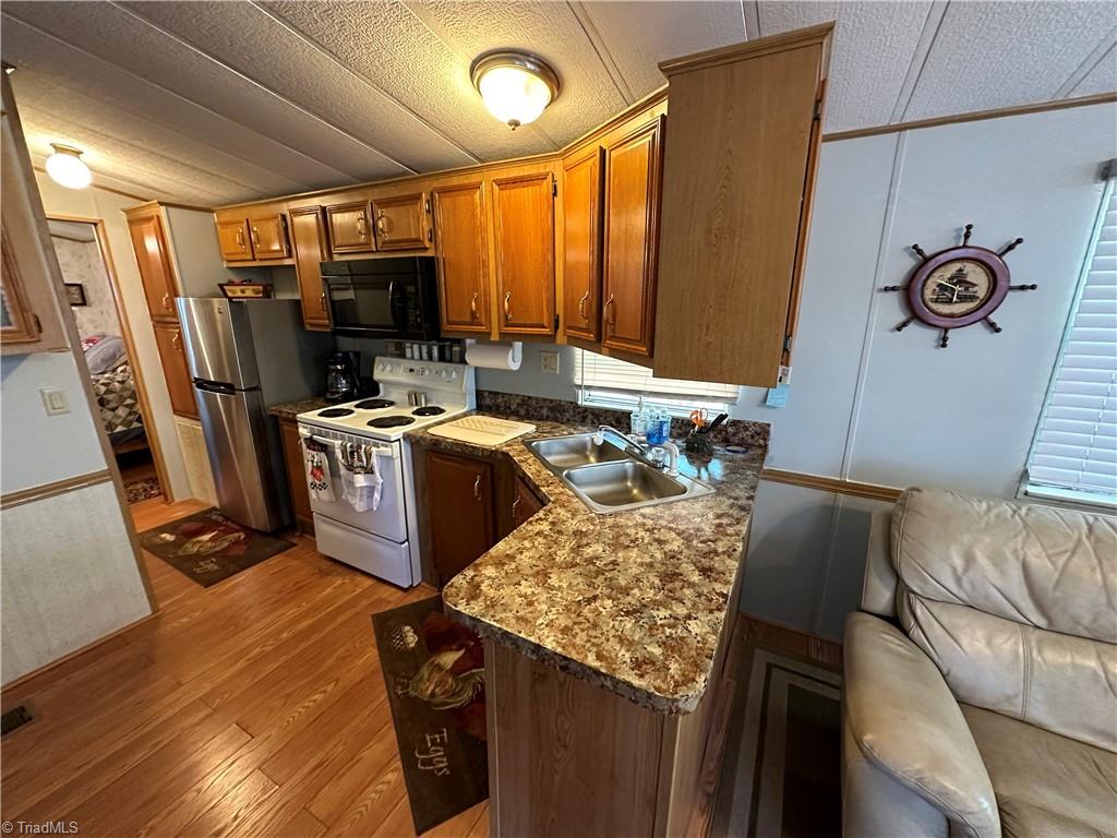 property viewer photo 10