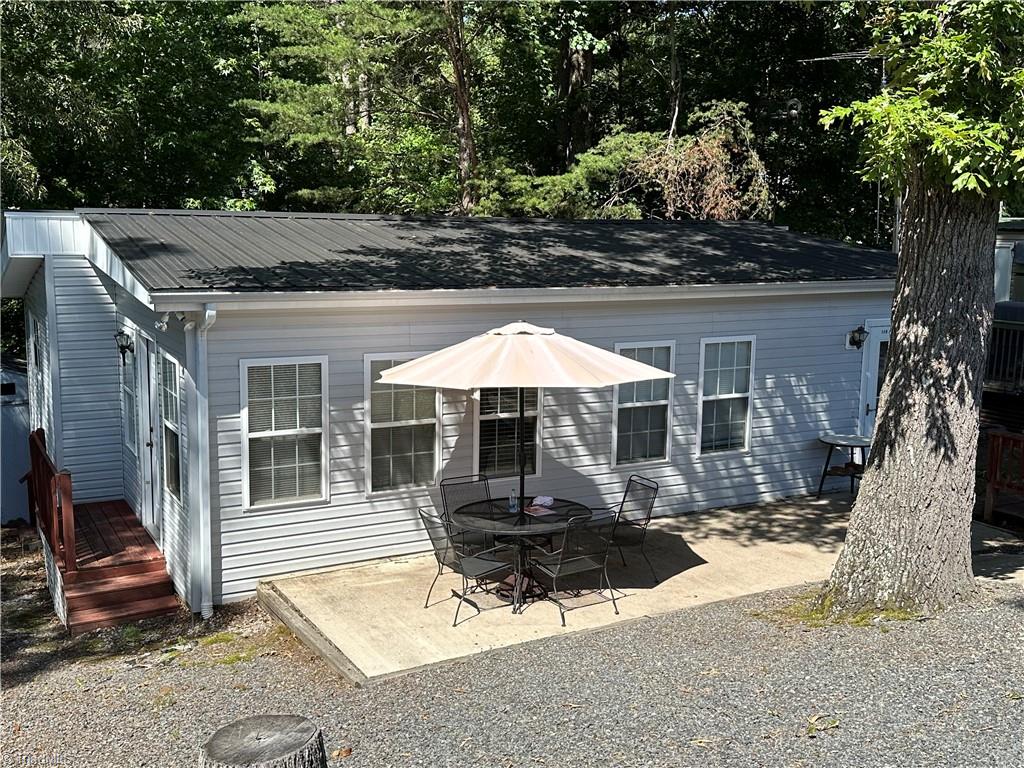 property viewer photo 2