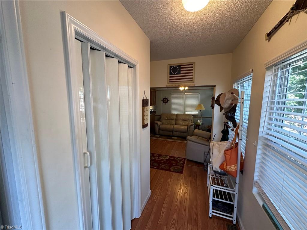 property viewer photo 5