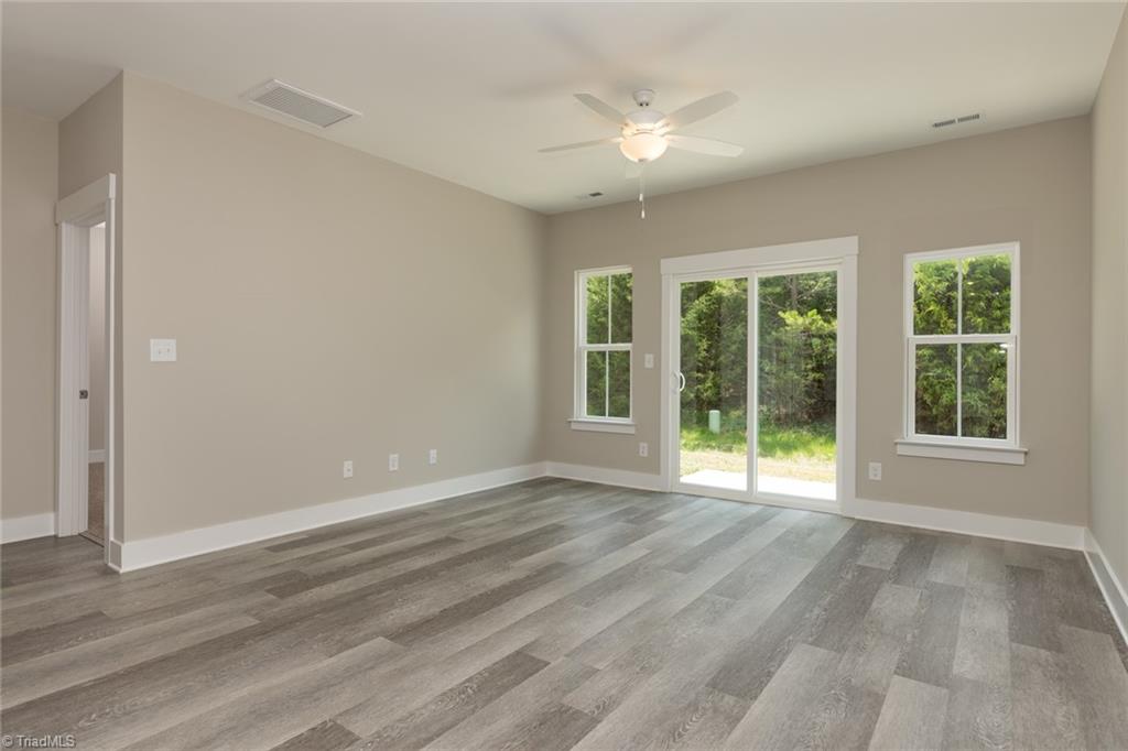 property viewer photo 10