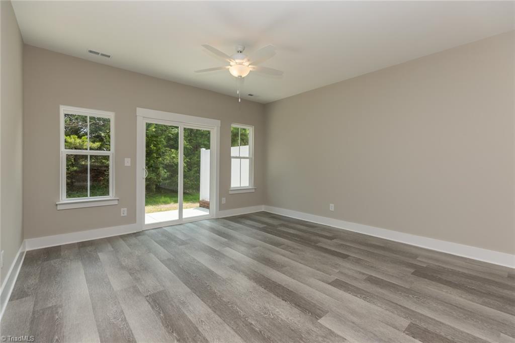 property viewer photo 11