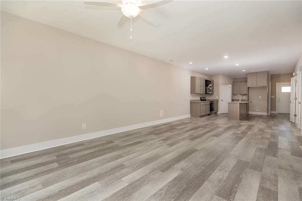 property viewer photo 12