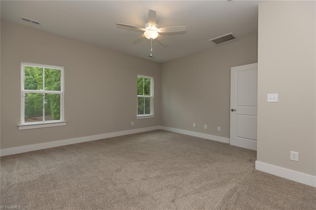 property viewer photo 18