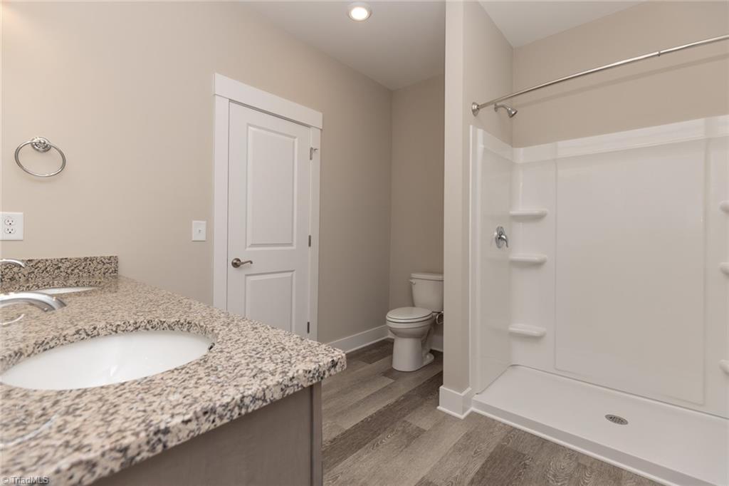 property viewer photo 19