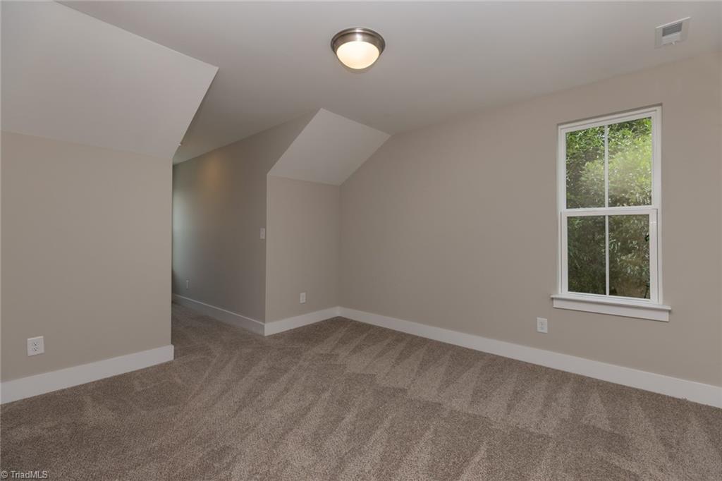 property viewer photo 31