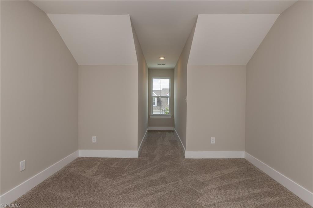 property viewer photo 32