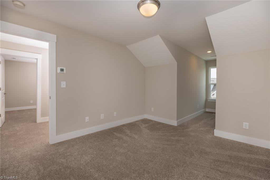 property viewer photo 33