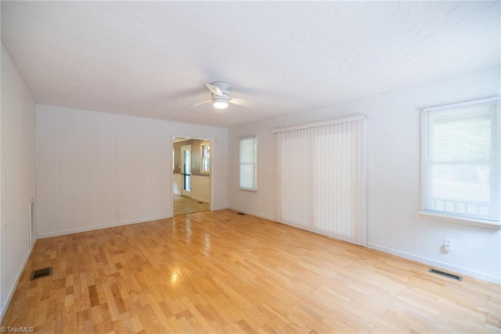 property viewer photo 13