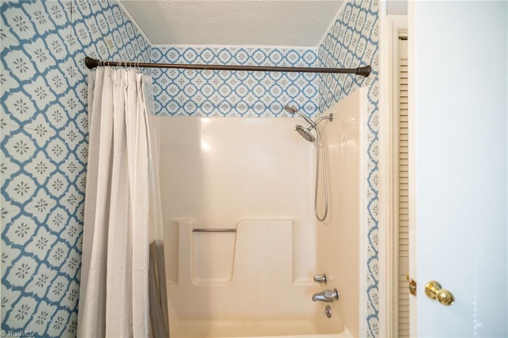property viewer photo 17