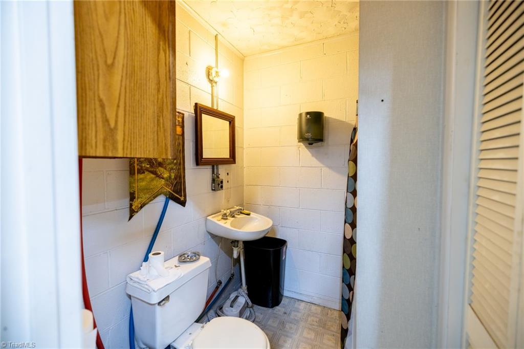 property viewer photo 36