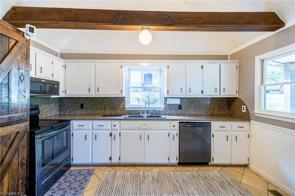property viewer photo 6