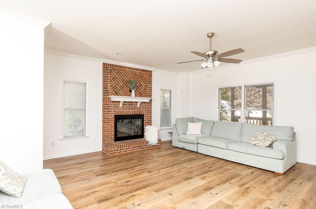 property viewer photo 2