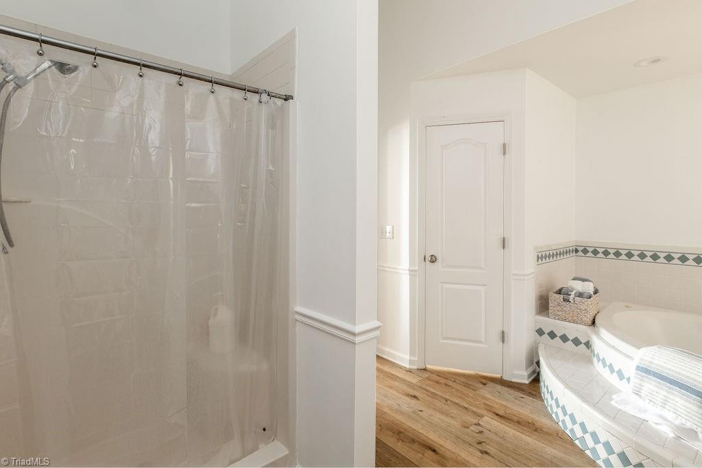 property viewer photo 22